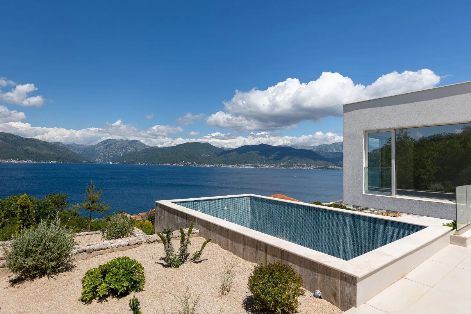Prodaja, kuća, 327m², Krašići, Tivat