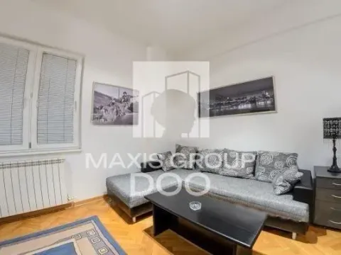 Izdavanje, dvosoban stan, 43m², Stari Grad, Beograd
