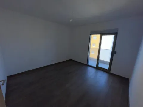 Prodaja, dvosoban stan, 80m², Pobrežje, Podgorica - image 7