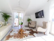 Izdavanje, kuća, 315m², Tivat, Crna Gora - image 13