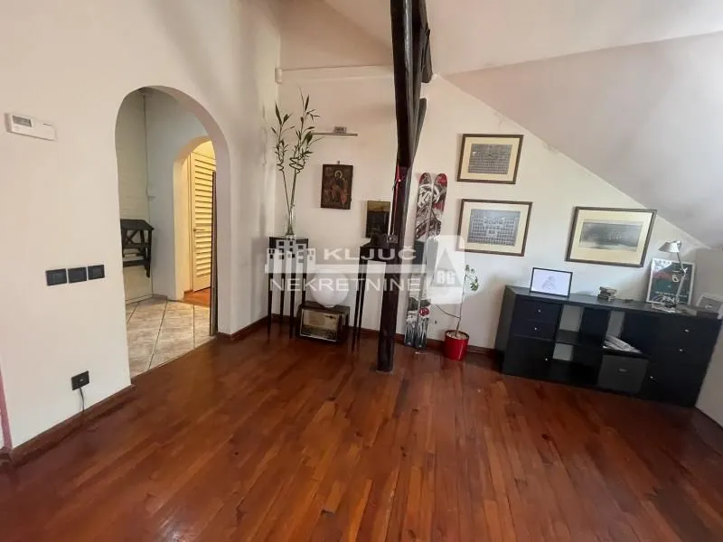 Prodaja, dvosoban stan, 113m², Vračar Sve Podlokacije, Beograd