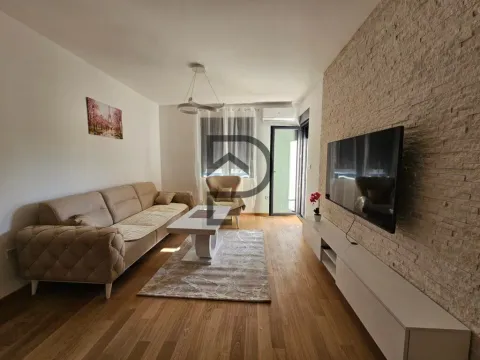Rent, one bedroom apartment, 43m², City Kvart, Podgorica - image 1