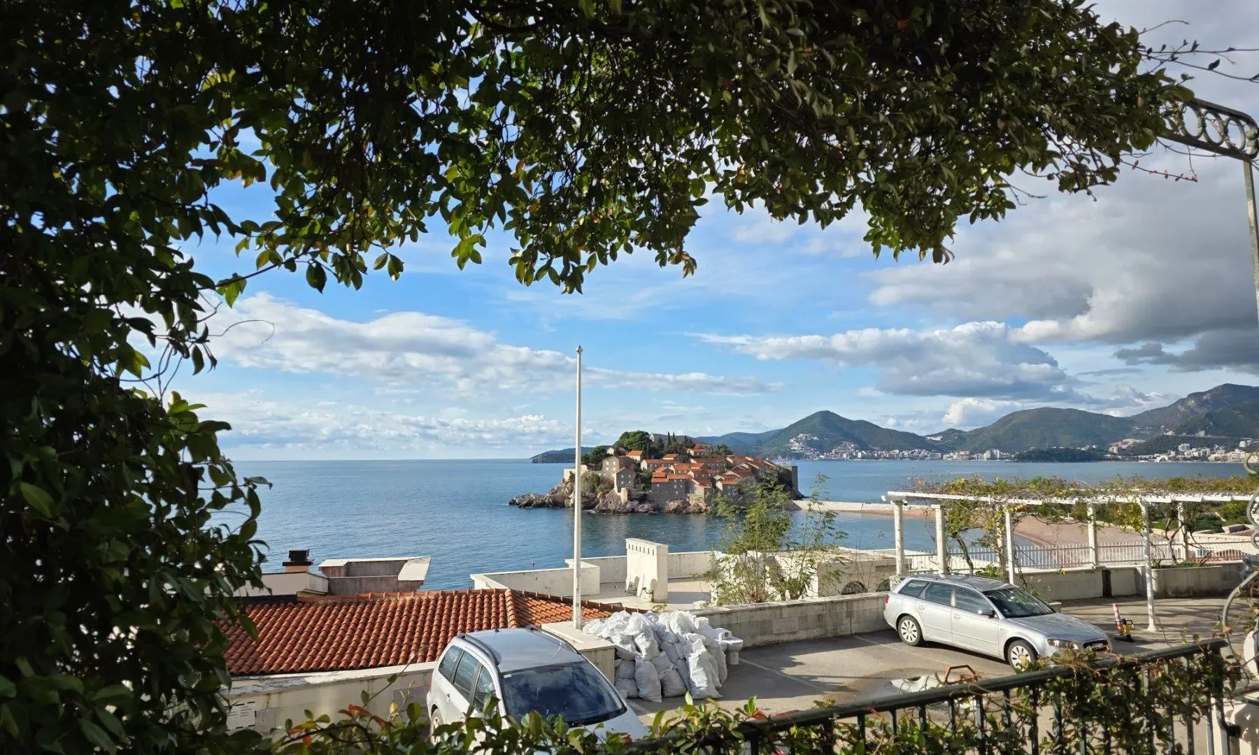 Prodaja, ugostiteljski objekat, 1200m², Sveti Stefan, Budva