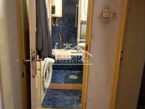 Prodaja, trosoban stan, 77m², Stari Grad, Beograd - image 11