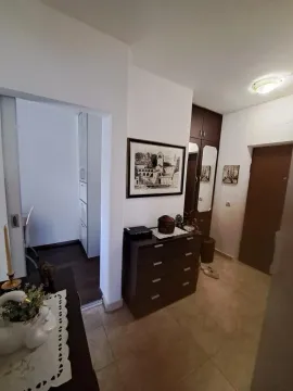 Izdavanje, dvosoban stan, 70m², Preko Morače, Podgorica - image 13