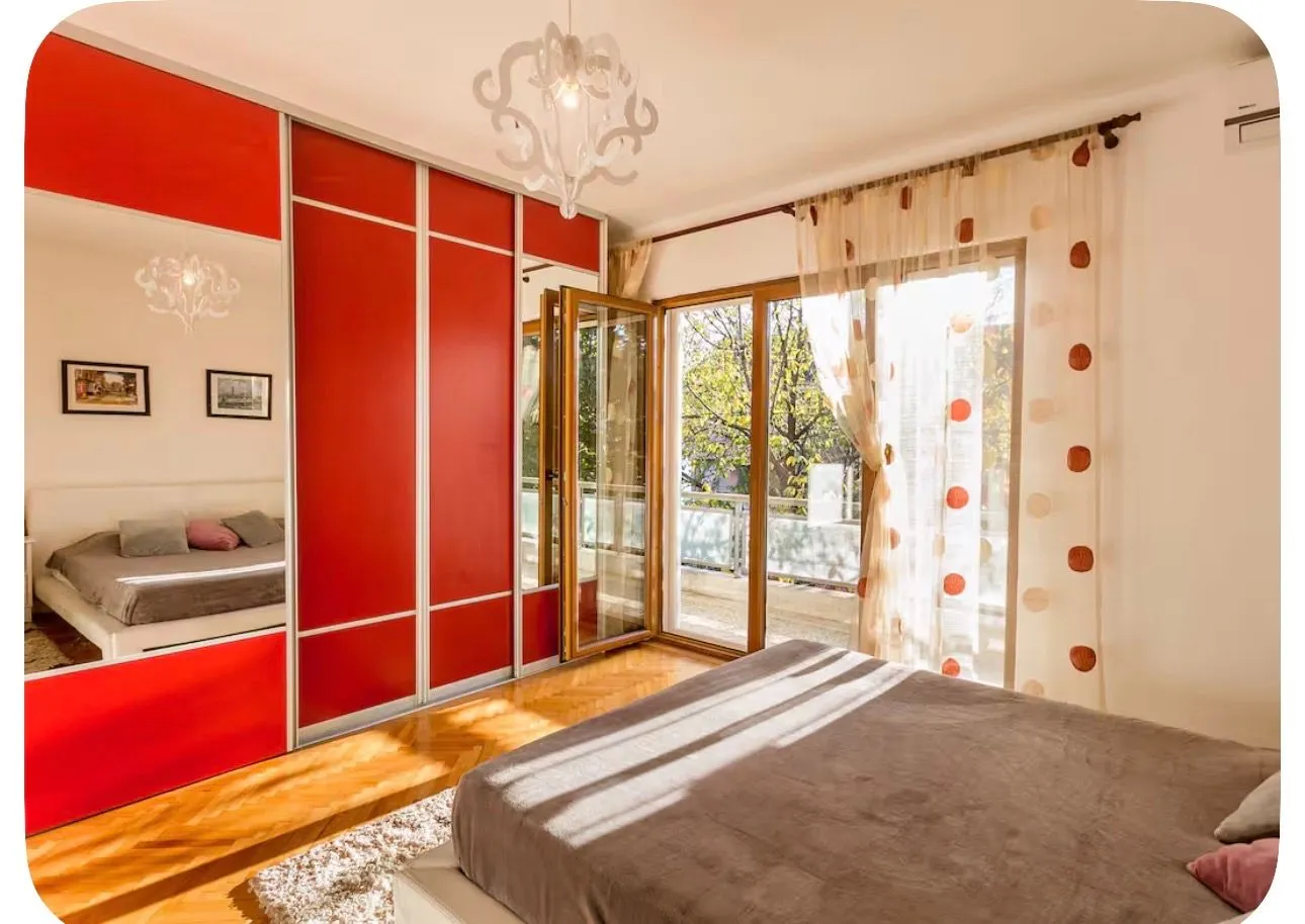 Rent, two bedroom apartment, 105m², Igalo, Herceg Novi