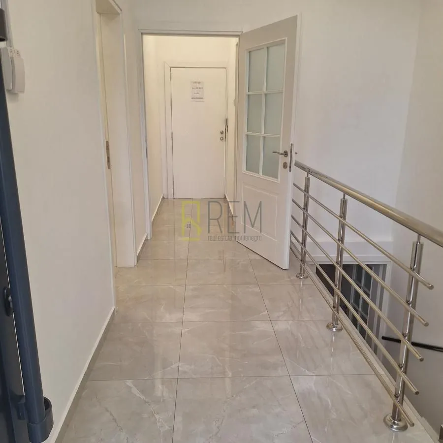 Rent, office space, 220m², Drpe Mandića, Podgorica