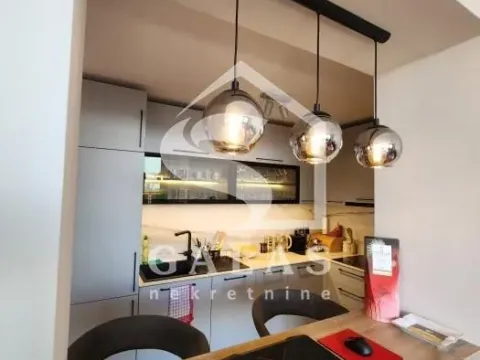 Prodaja, trosoban stan, 105m², Slavija, Vračar Sve Podlokacije - image 4