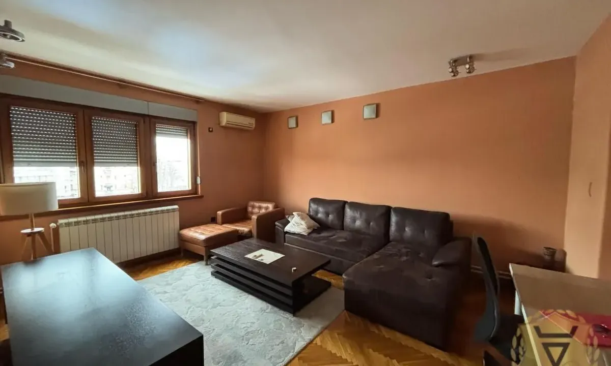 Izdavanje, dvosoban stan, 72m², Kalenić Pijaca, Vračar Sve Podlokacije