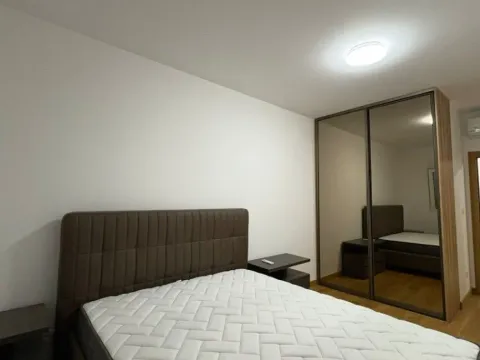 Izdavanje, dvosoban stan, 72m², New City, Podgorica - image 6