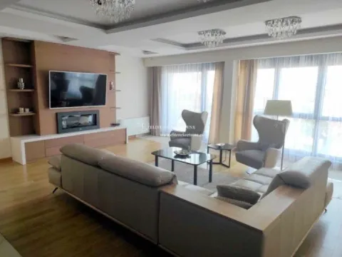 Izdavanje, četvorosoban stan, 180m², Kalenić Pijaca, Vračar Sve Podlokacije - image 4