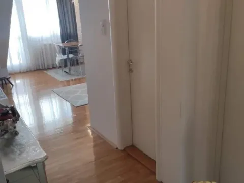 Izdavanje, trosoban stan, 72m², Bulbulder, Zvezdara Sve Podlokacije - image 17