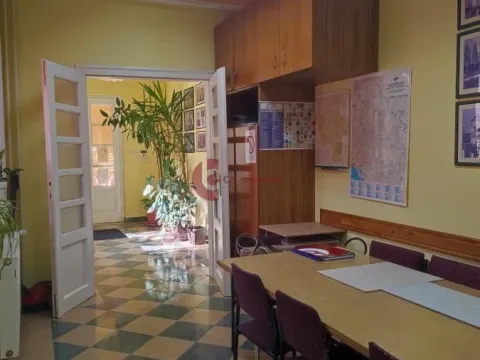 Sale, house, 348m², Centar, Subotica - image 13