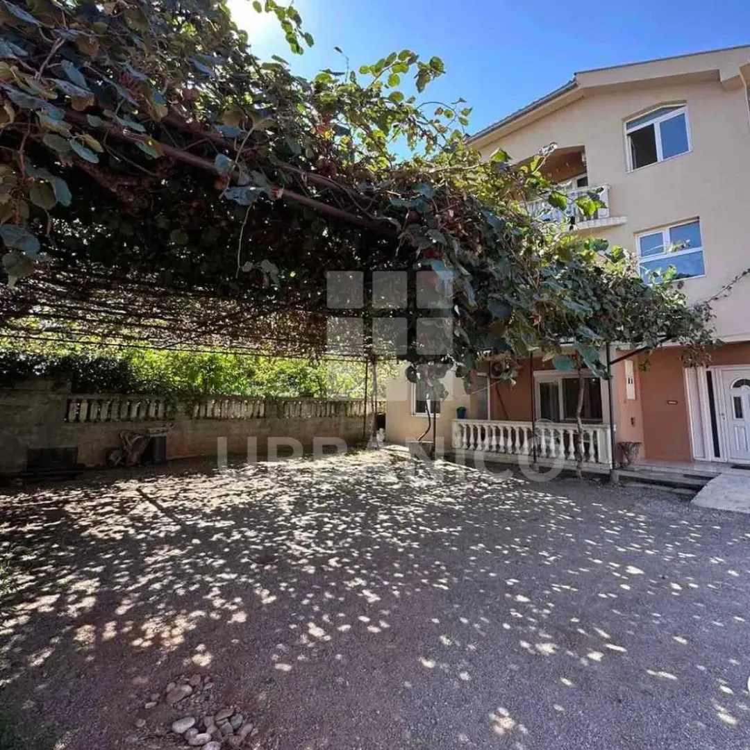 Rent, two bedroom apartment, 100m², Tološi, Podgorica