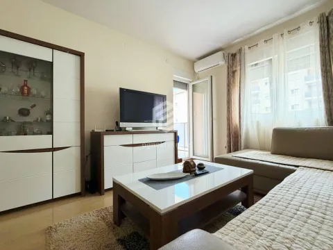 Rent, one bedroom apartment, 47m², City Kvart, Podgorica - image 4
