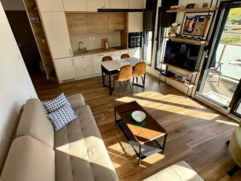 Stan in Donja Lastva