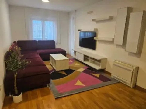 Stan in Tološi