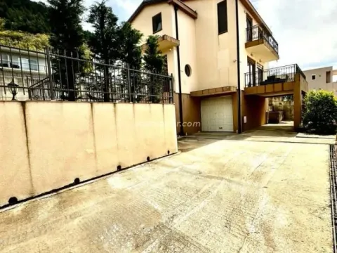 Prodaja, kuća, 173m², Kotor, Crna Gora