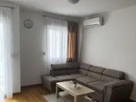 Izdavanje, jednosoban stan, 45m², City Kvart, Podgorica - image 1