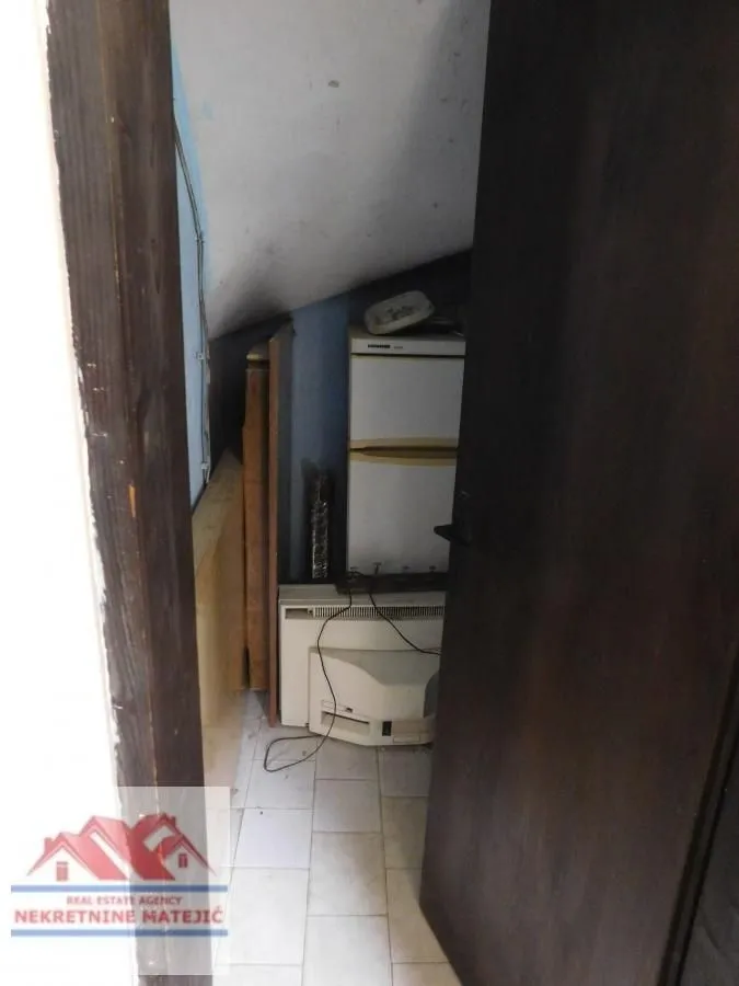 Rent, office space, 200m², Maršić, Kragujevac