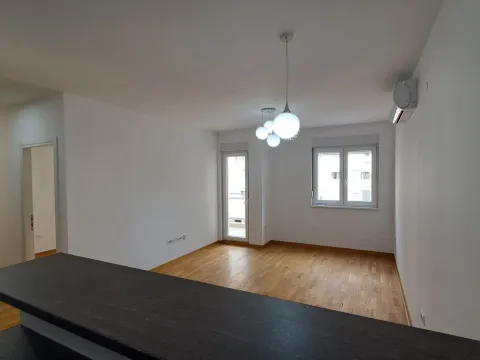 Izdavanje, dvosoban stan, 65m², Zagorič, Podgorica - image 5