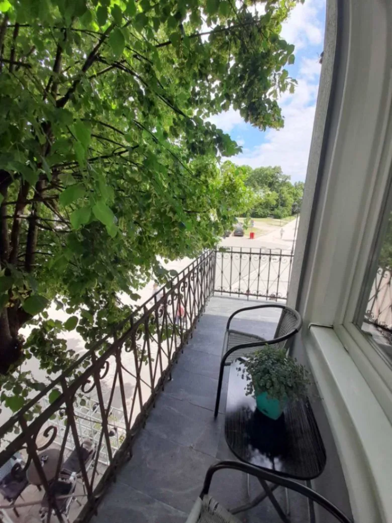 Izdavanje, jednosoban stan, 55m², Centar, Cetinje
