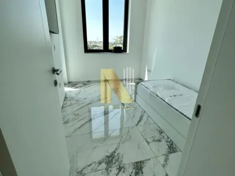 Izdavanje, kuća, 215m², Sremska Kamenica, Petrovaradin - image 24