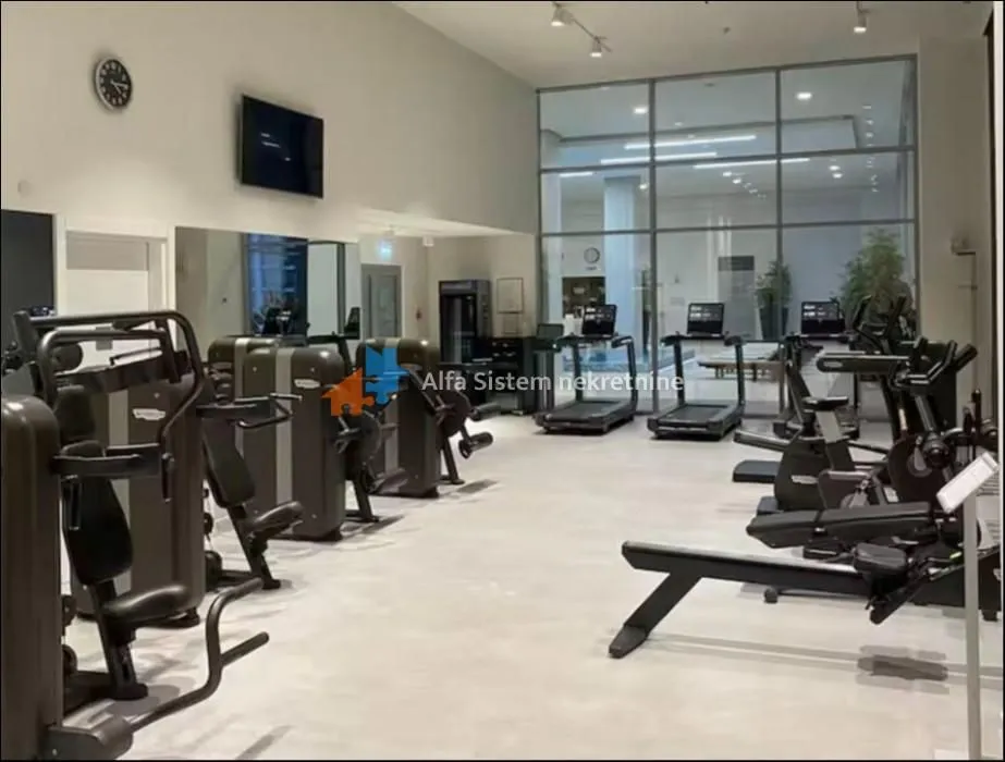 Izdavanje, dvosoban stan, 61m², Savski Venac, Beograd
