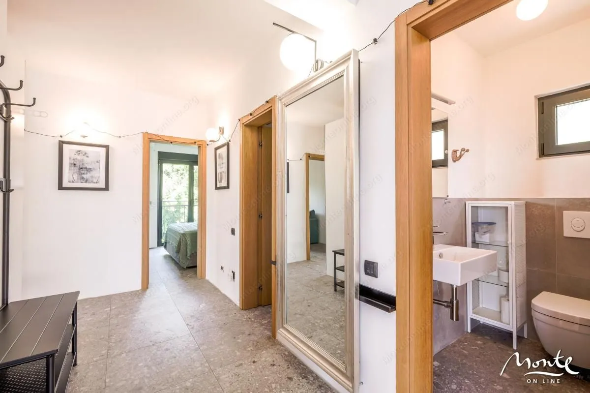 Sale, three bedroom apartment, 77m², Centar, Tivat