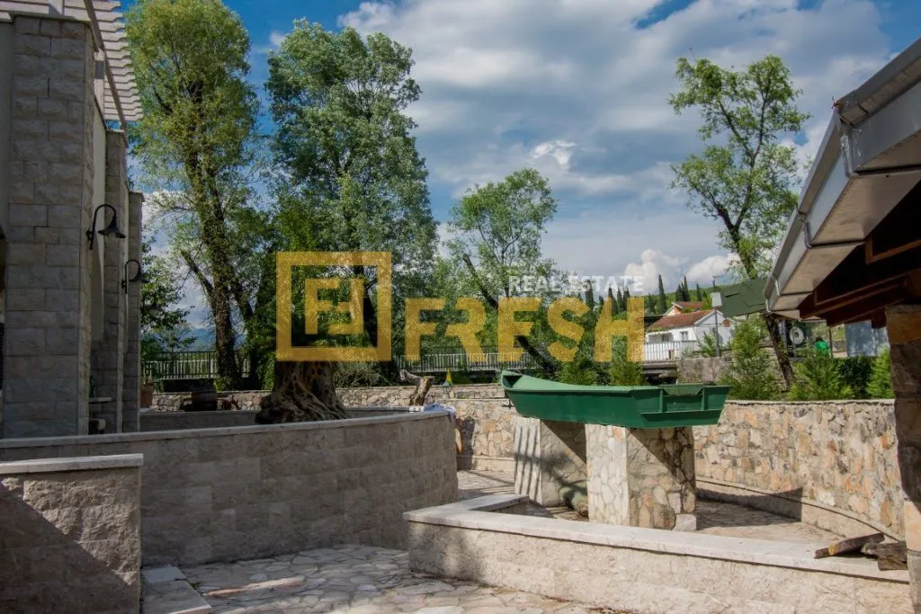 Sale, office space, 300m², Mareza, Podgorica