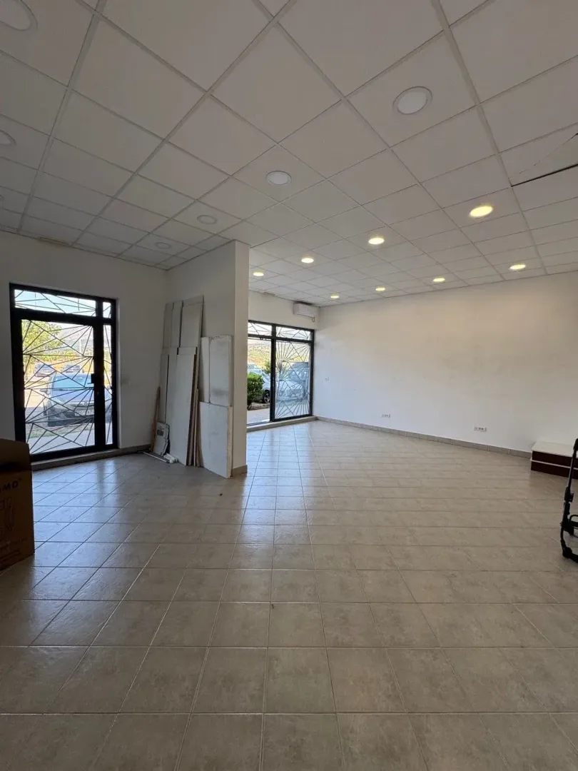 Rent, office space, 120m², Stari Aerodrom, Podgorica
