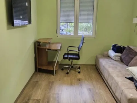 Izdavanje, dvosoban stan, 57m², Centar, Nikšić - image 12