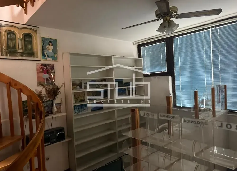 Prodaja, poslovni prostor, 32m², Vidikovački venac, Rakovica