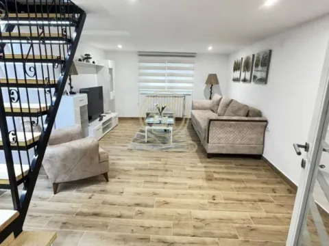 Izdavanje, dvosoban stan, 78m², Južni Bulevar, Vračar Sve Podlokacije - image 2