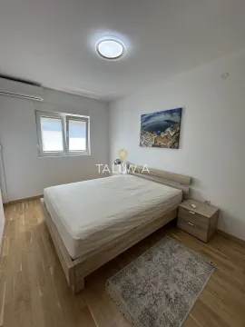 Rent, two bedroom apartment, 71m², City Kvart, Podgorica - image 11