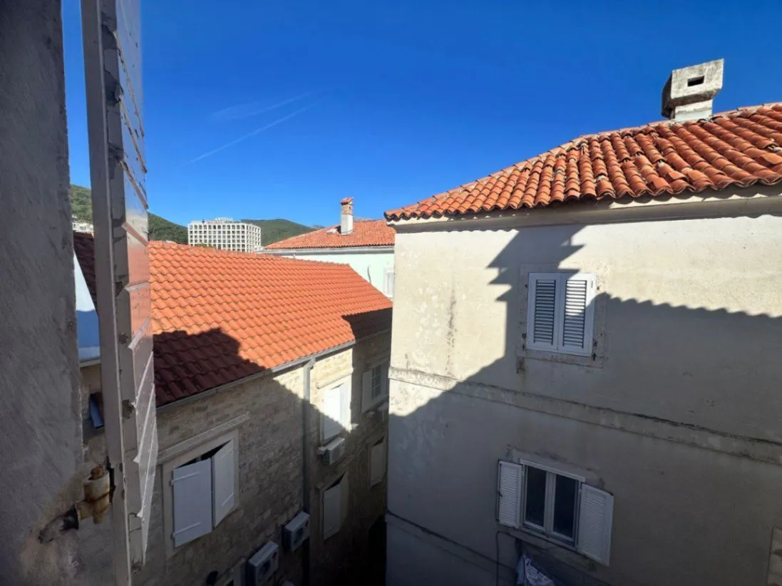 Sale, three bedroom apartment, 86m², Stari Grad, Budva
