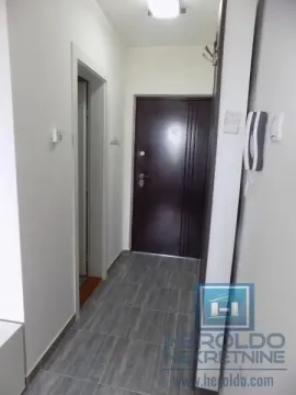 Izdavanje, garsonjera, 29m², Centar, Ćuprija - image 7