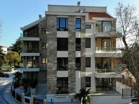 Prodaja, stan, 40m², Tivat, Crna Gora - image 1