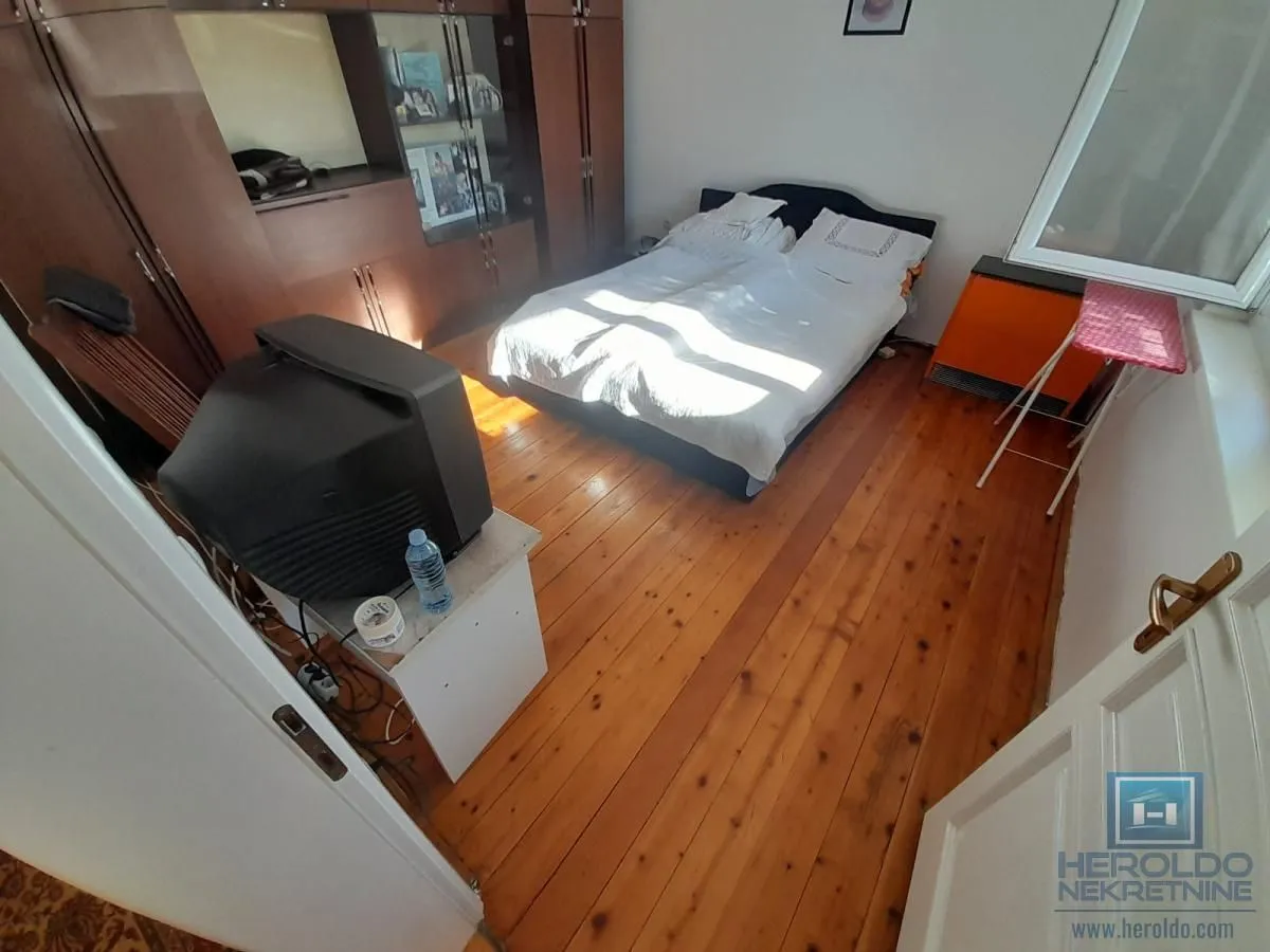 Sale, house, 265m², Ćuprija, Srbija