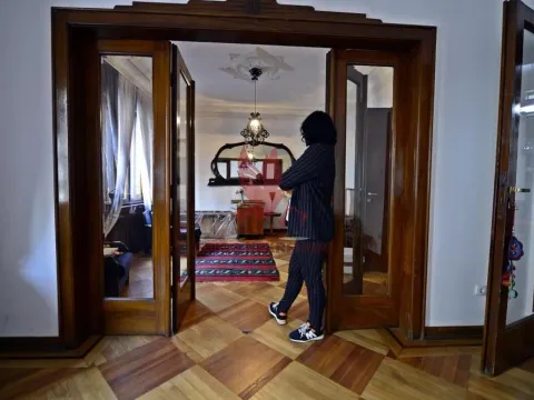 Sale, four bedroom apartment, 100m², Savski Venac, Beograd - image 2