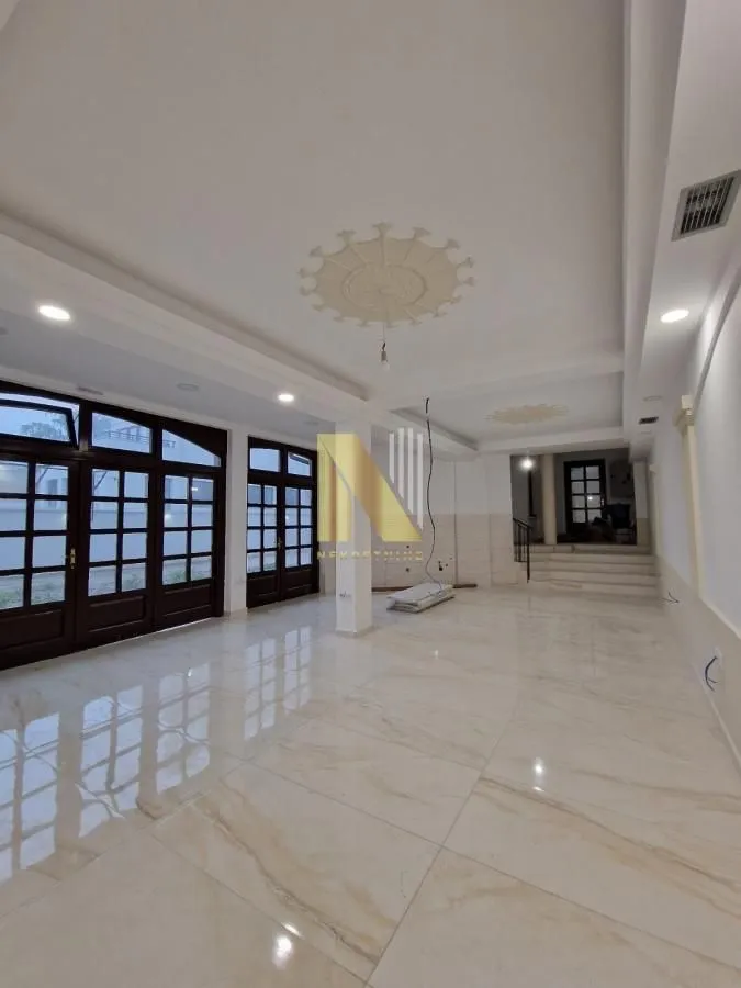 Izdavanje, poslovni prostor, 950m², Adamovićevo Naselje, Novi Sad Sve Podlokacije