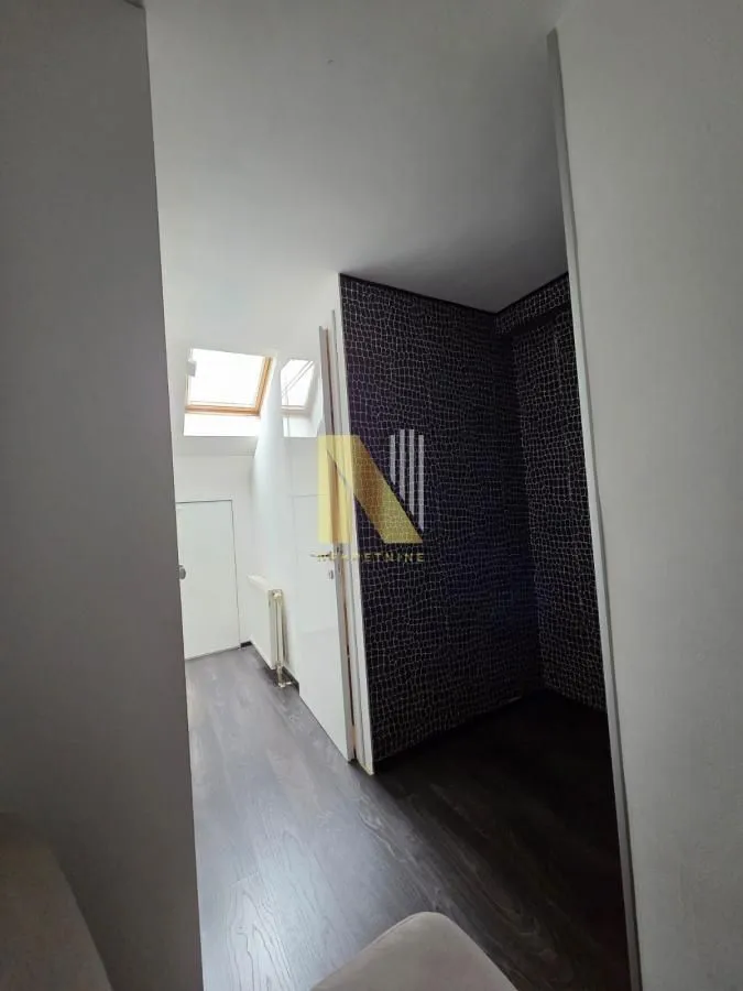 Izdavanje, trosoban stan, 86m², Centar, Novi Sad