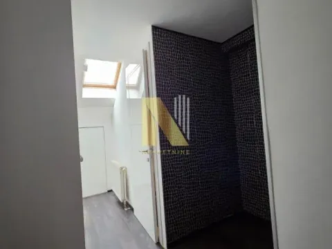 Izdavanje, trosoban stan, 86m², Centar, Novi Sad - image 8