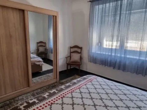 Izdavanje, jednosoban stan, 70m², Cetinje, Crna Gora - image 8