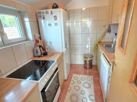 Izdavanje, dvosoban stan, 85m², Momišići, Podgorica - image 4