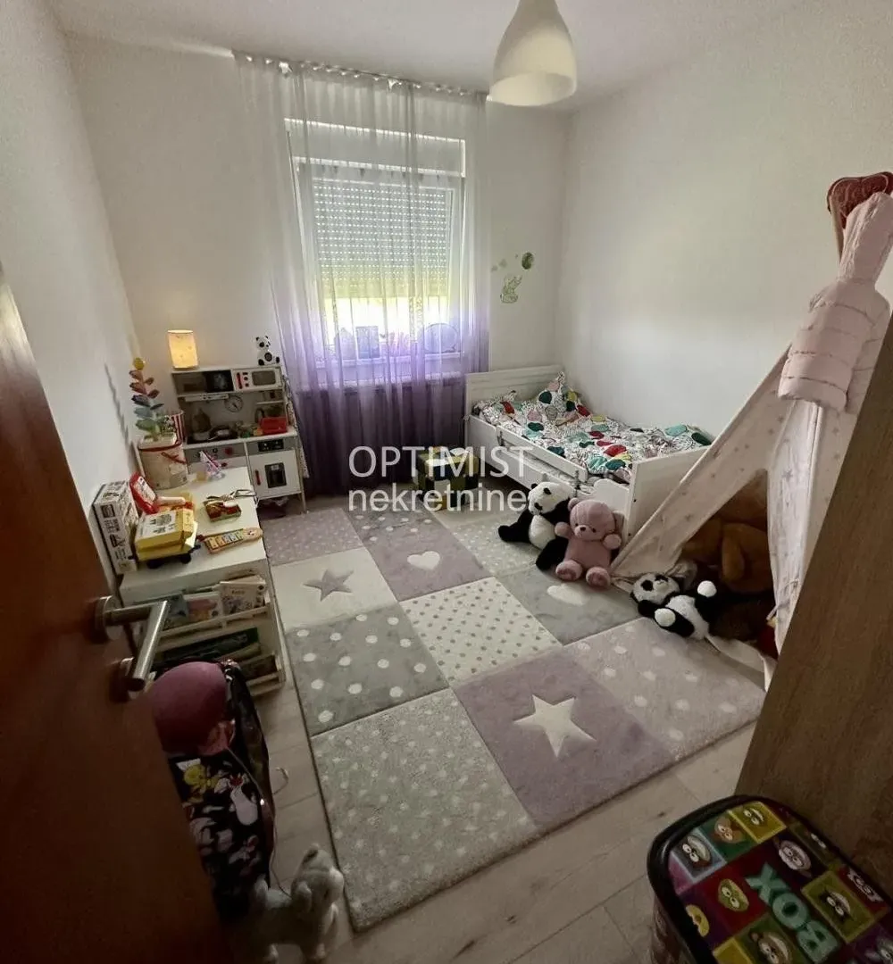 Prodaja, kuća, 110m², Zemun Ugrinovci, Zemun Sve Podlokacije