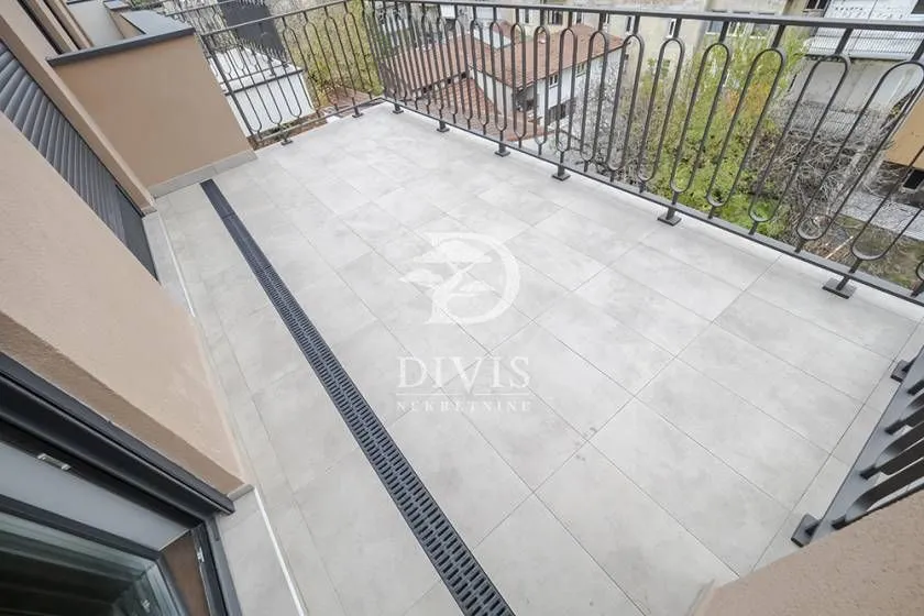 Prodaja, trosoban stan, 115m², Vračar Sve Podlokacije, Beograd