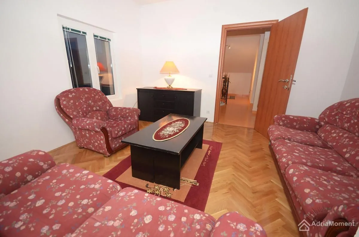 Prodaja, kuća, 186m², Krašići, Tivat