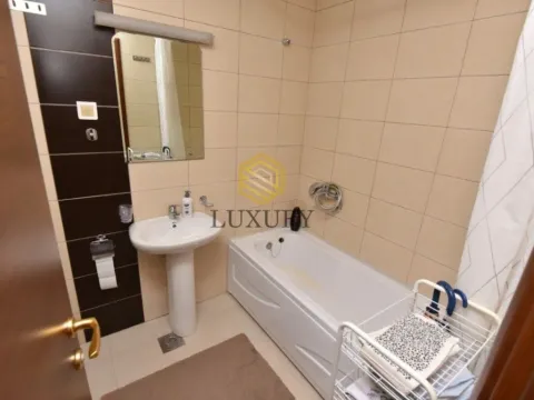 Izdavanje, dvosoban stan, 65m², Stari Aerodrom, Podgorica - image 6