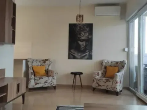 Izdavanje, jednosoban stan, 53m², City Kvart, Podgorica - image 11